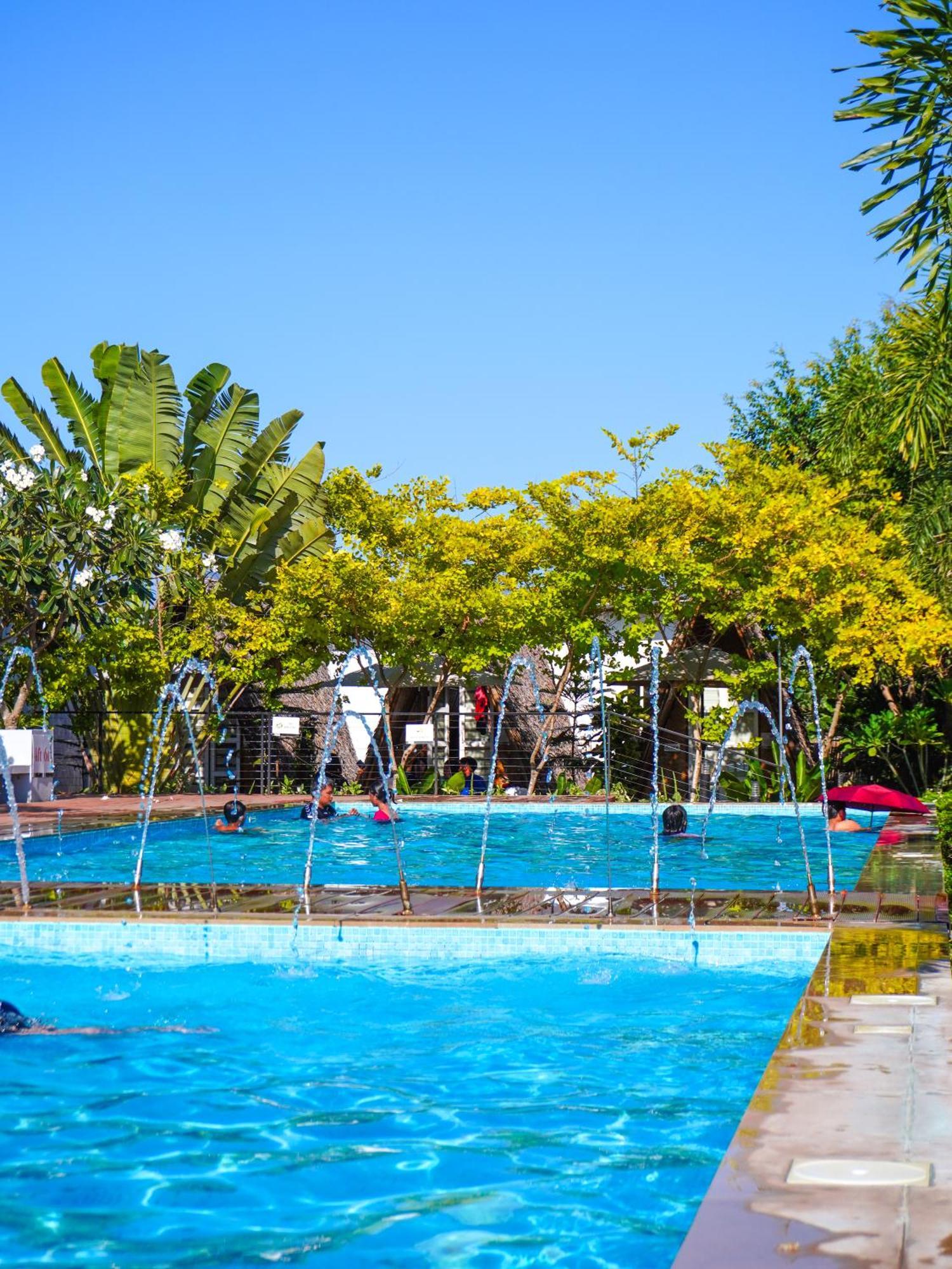 Urban Oasis Resort, Tarlac Zewnętrze zdjęcie